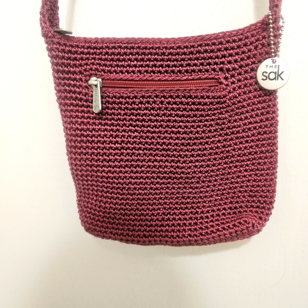 The sak cranberry crochet crossbody purse